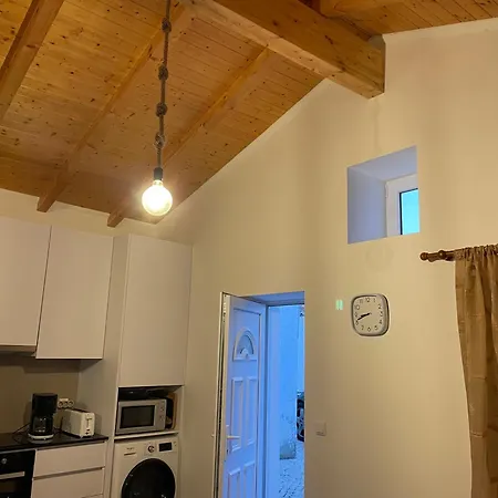 Dom wakacyjny Cozy In Historic Downtown - Farm Views - Walk To Foz do Arelho