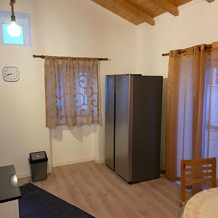 Dom wakacyjny Cozy In Historic Downtown - Farm Views - Walk To *