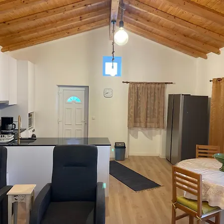 Cozy In Historic Downtown - Farm Views - Walk To Foz do Arelho