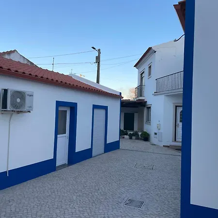 Cozy In Historic Downtown - Farm Views - Walk To