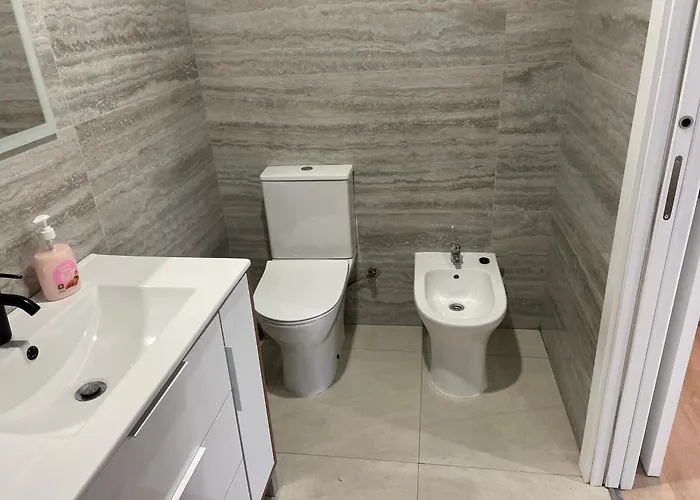 Cozy In Historic Downtown - Farm Views - Walk To