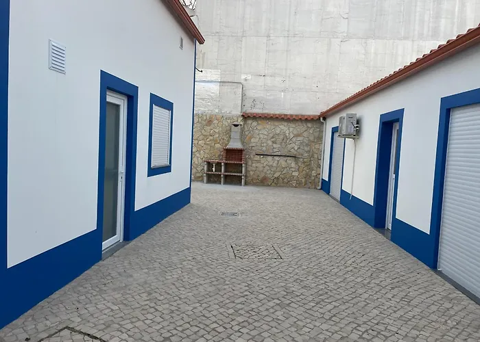 בית נופש Cozy In Historic Downtown - Farm Views - Walk To