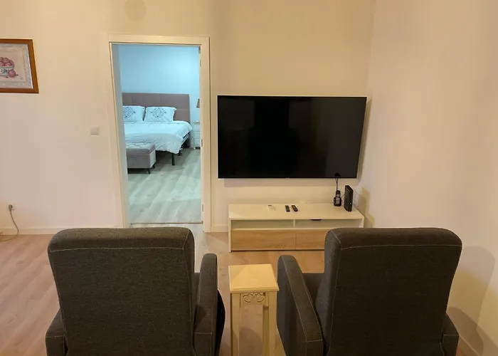 בית נופש Cozy In Historic Downtown - Farm Views - Walk To פוז דו ארליו