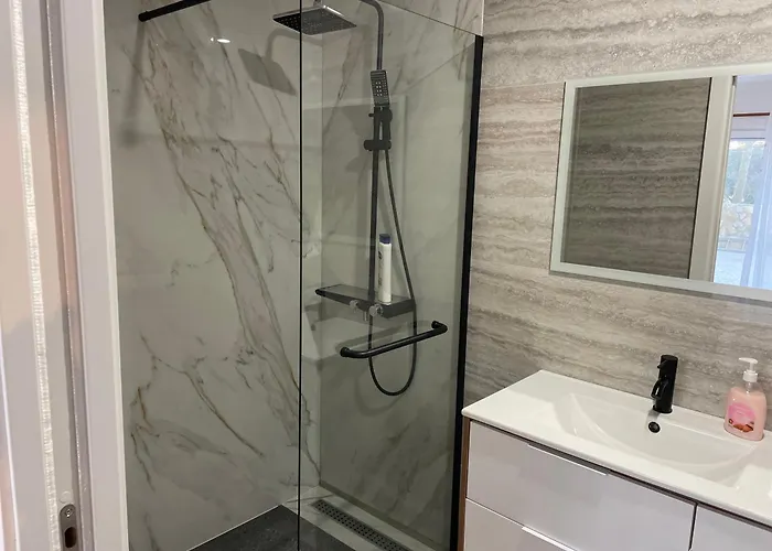 בית נופש Cozy In Historic Downtown - Farm Views - Walk To