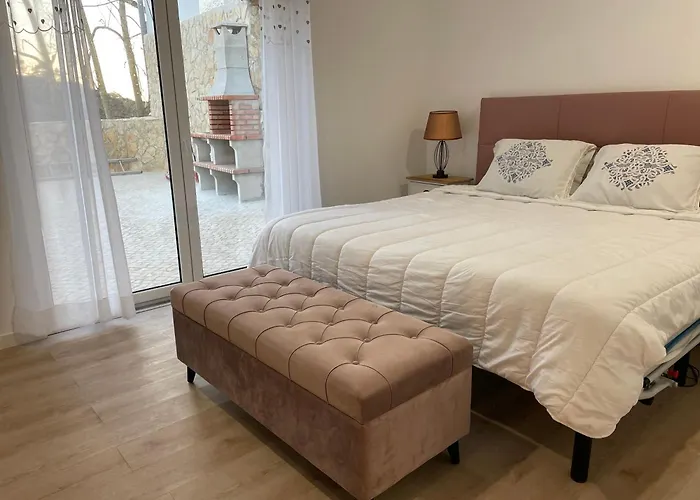 Cozy In Historic Downtown - Farm Views - Walk To בית נופש